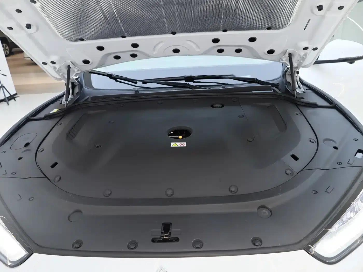 Wenjie M5 2022 Extended Range AWD Performance Edition — миниатюра 20