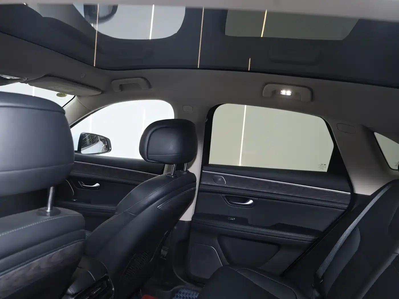 Wenjie M5 2022 Extended Range AWD Performance Edition — миниатюра 27