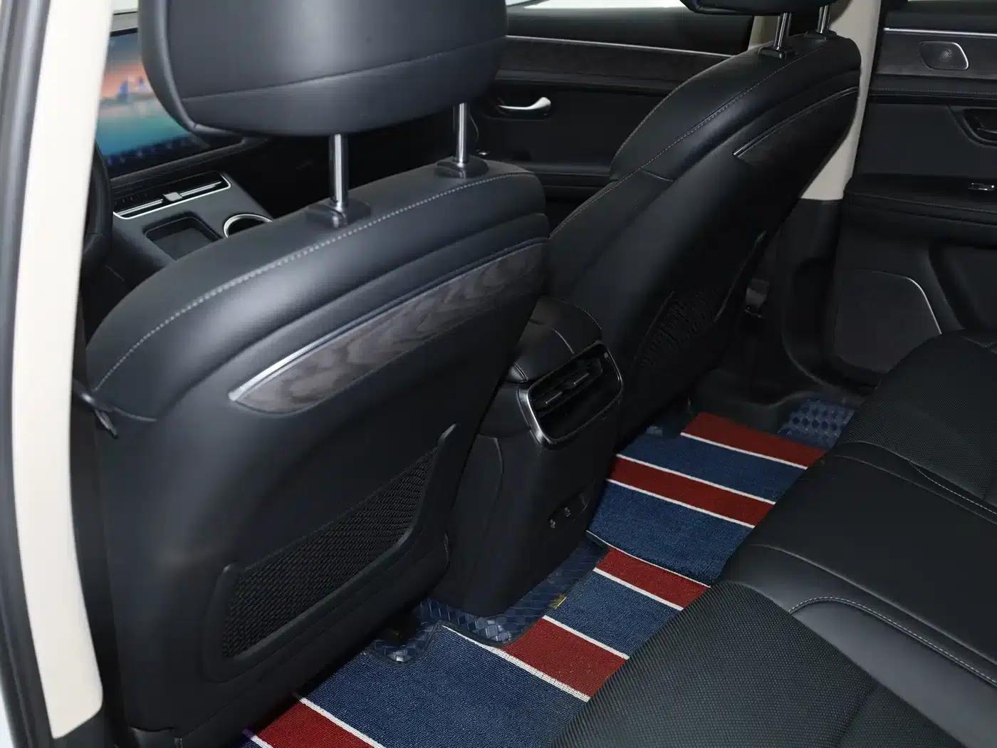 Wenjie M5 2022 Extended Range AWD Performance Edition — миниатюра 28