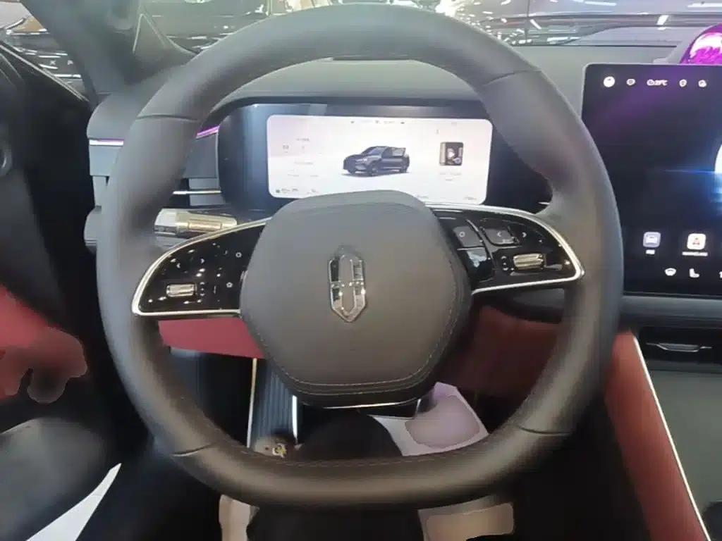 Wenjie M5 2025 Extended Range Ultra Rear-Wheel Drive Version — миниатюра 11