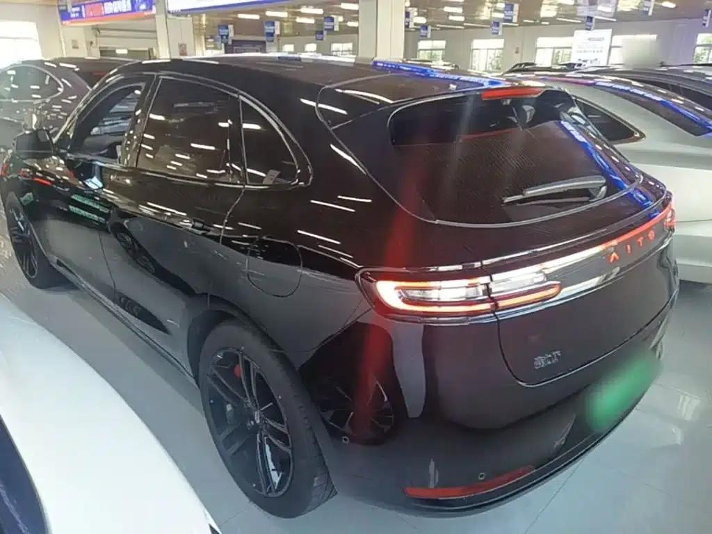 Wenjie M5 2025 Extended Range Ultra Rear-Wheel Drive Version — миниатюра 5