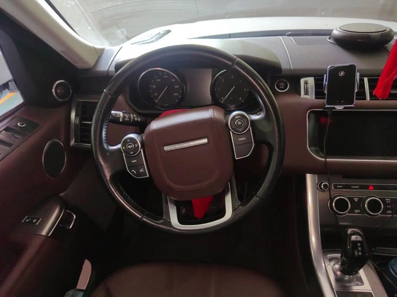 Land Rover Range Sport Range Rover Sport, Diesel, 3.0-liter, Automatic, 5-seater — миниатюра 10