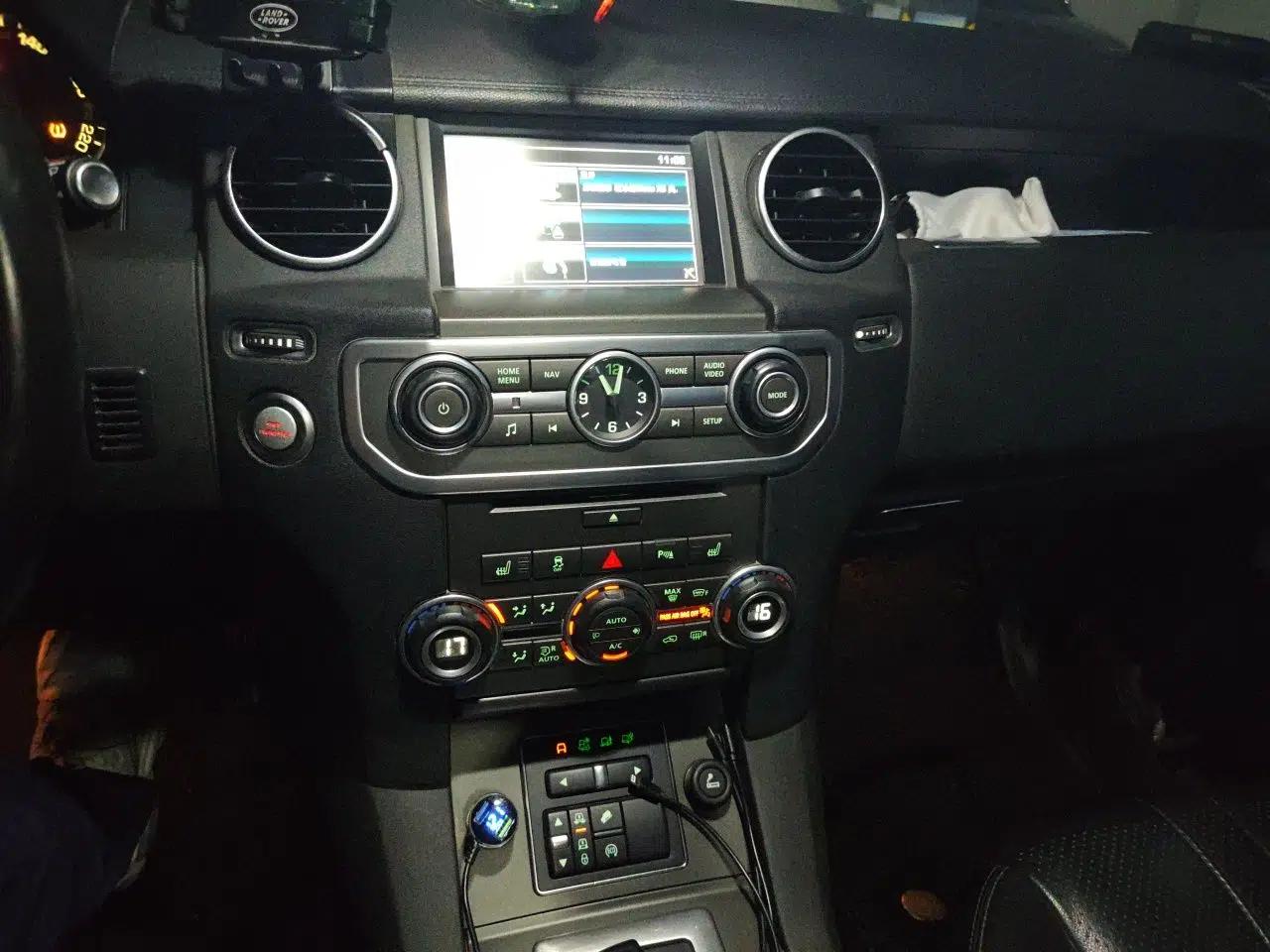 Land Rover Discovery 2014 3.0 SDV6 HSE Diesel Edition — миниатюра 13