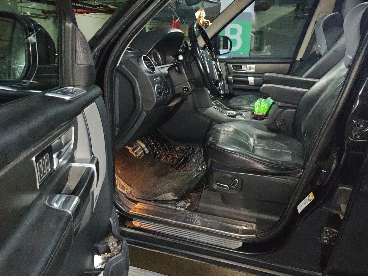 Land Rover Discovery 2014 3.0 SDV6 HSE Diesel Edition — миниатюра 16