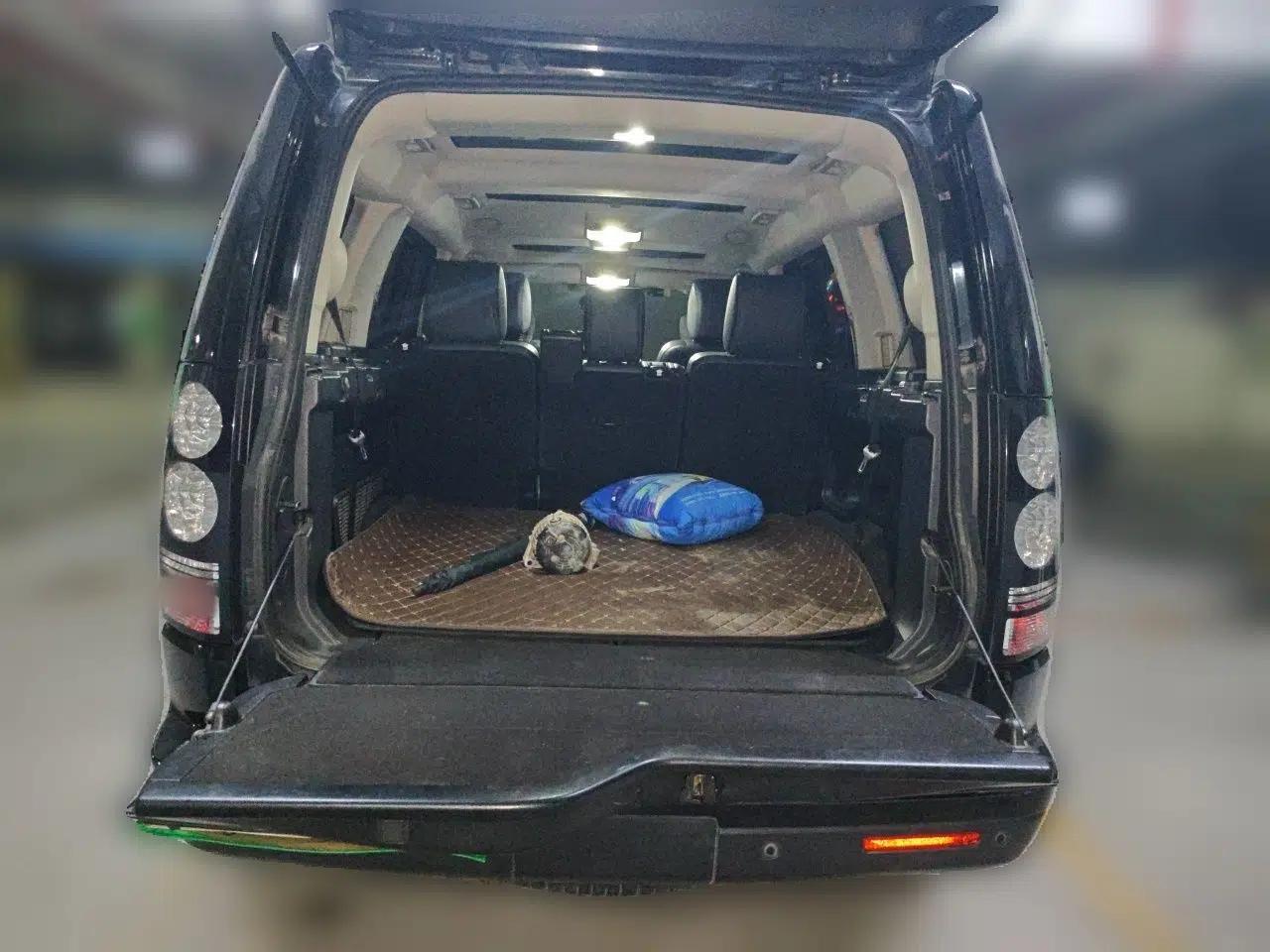 Land Rover Discovery 2014 3.0 SDV6 HSE Diesel Edition — миниатюра 19