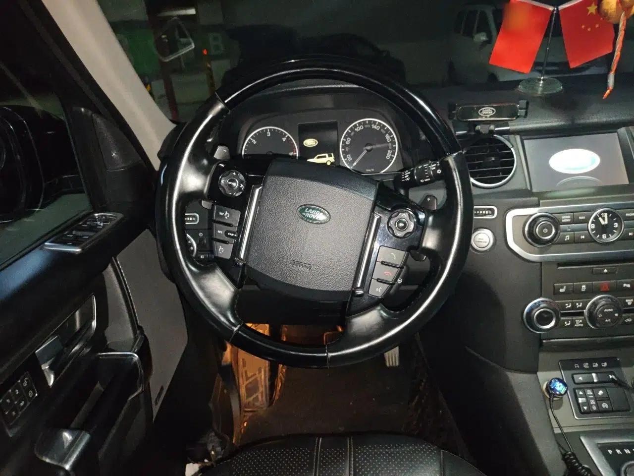 Land Rover Discovery 2014 3.0 SDV6 HSE Diesel Edition — миниатюра 10