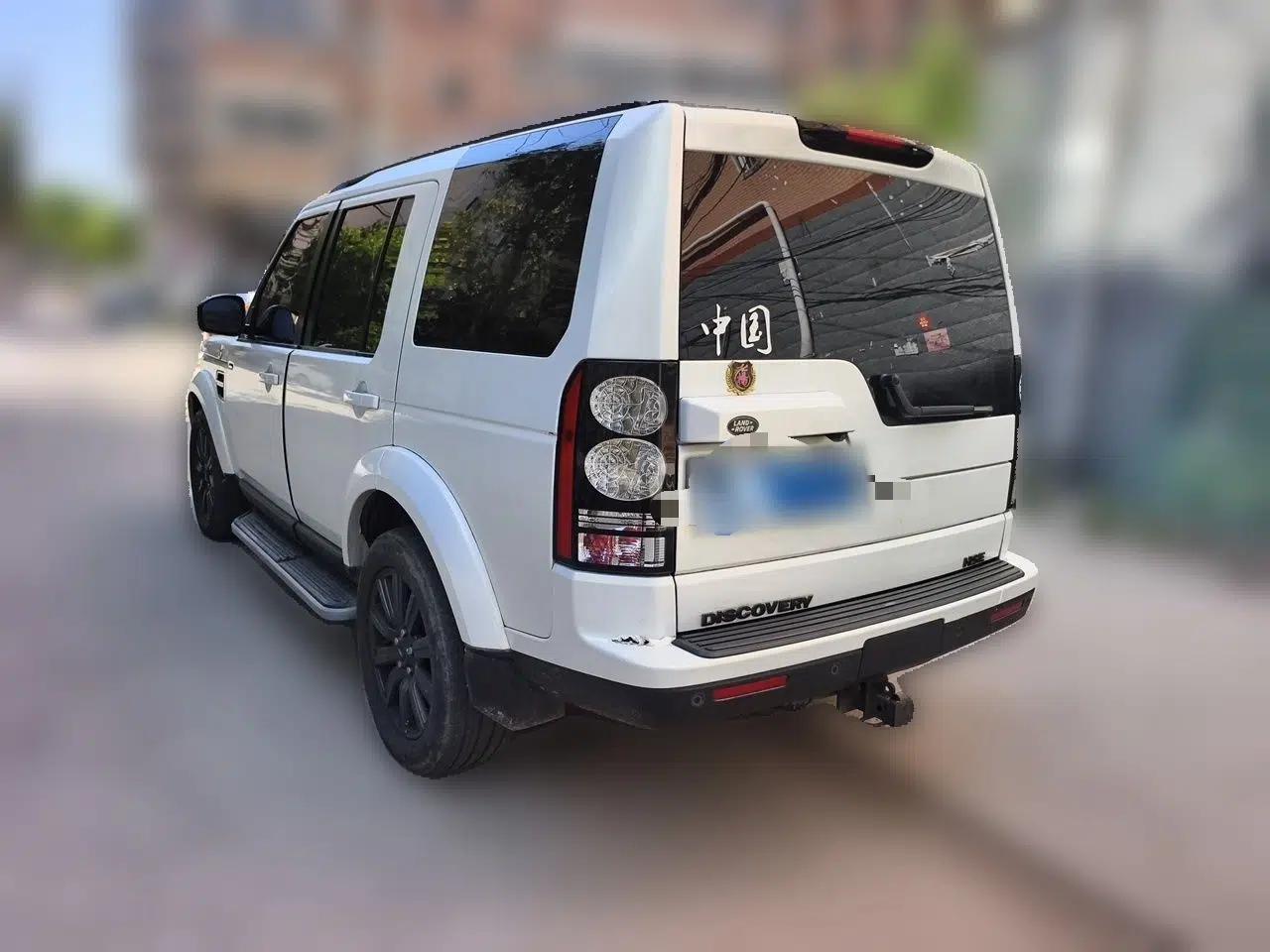 Land Rover Discovery 2015 3.0 SDV6 HSE Diesel Version — миниатюра 4