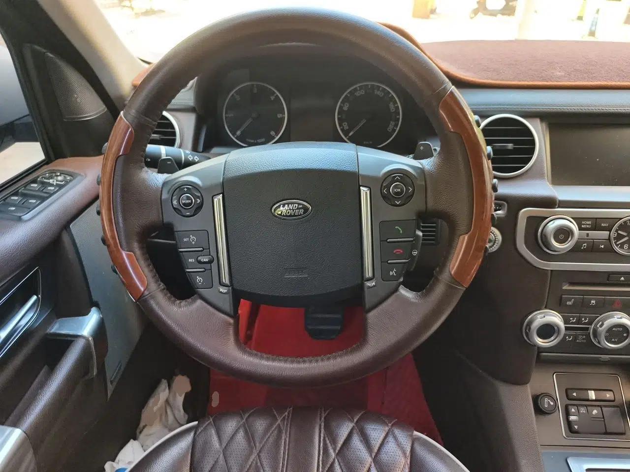 Land Rover Discovery 2015 3.0 SDV6 HSE Diesel Version — миниатюра 10
