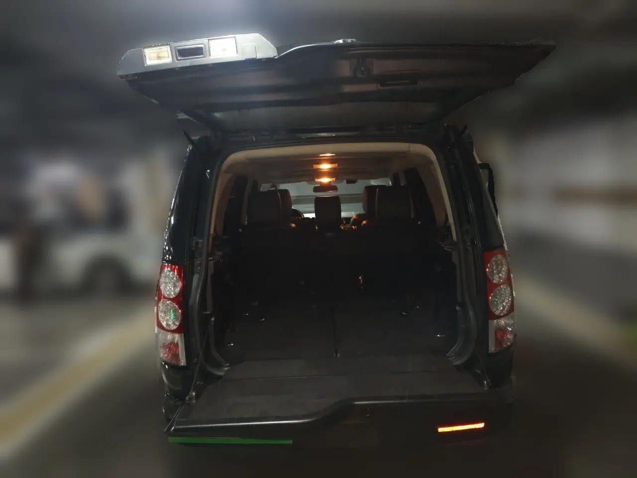 Land Rover Discovery 2013 3.0 SDV6 HSE Diesel Edition — миниатюра 19