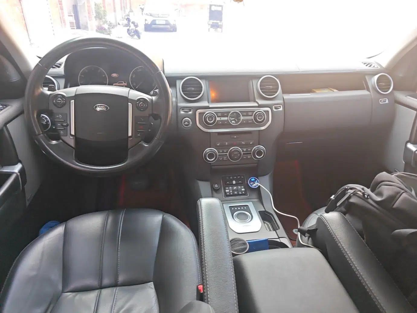 Land Rover Discovery 2016 3.0 SC Obsidian Black Heritage Edition HSE — миниатюра 12
