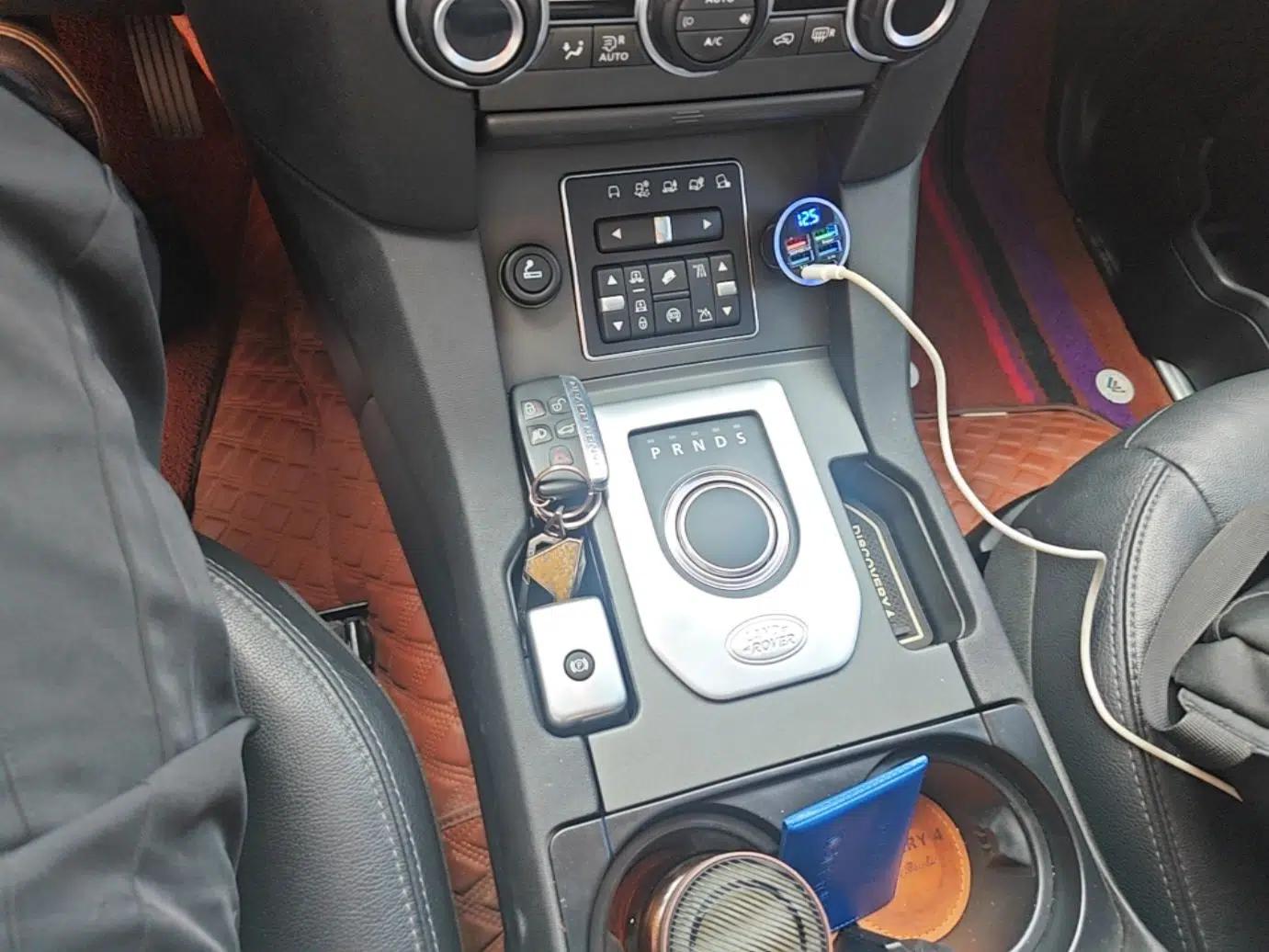 Land Rover Discovery 2016 3.0 SC Obsidian Black Heritage Edition HSE — миниатюра 16