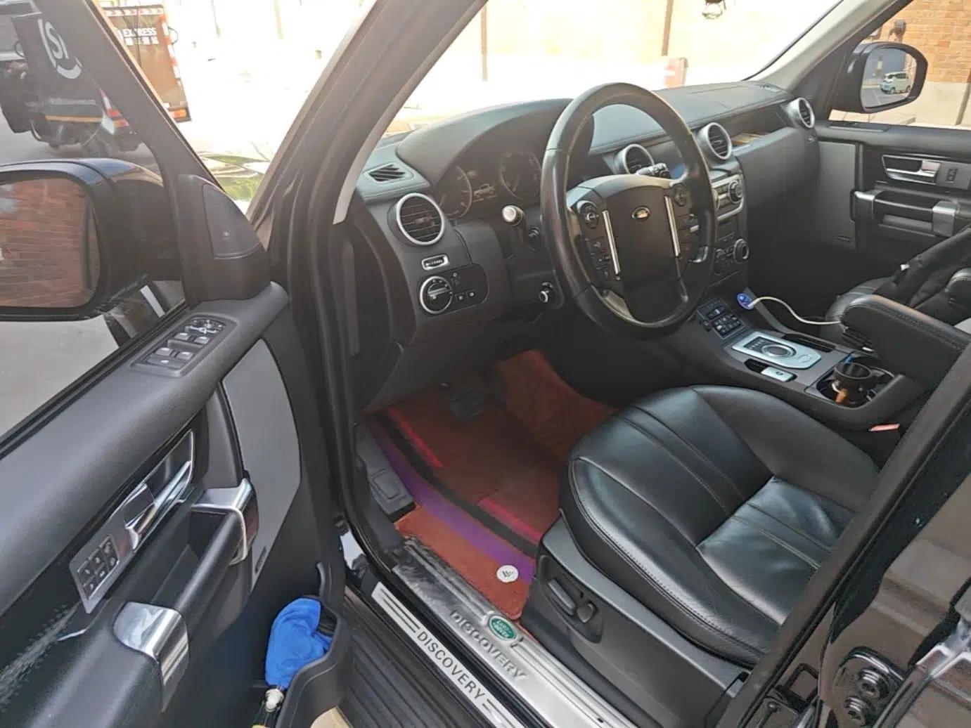 Land Rover Discovery 2016 3.0 SC Obsidian Black Heritage Edition HSE — миниатюра 18