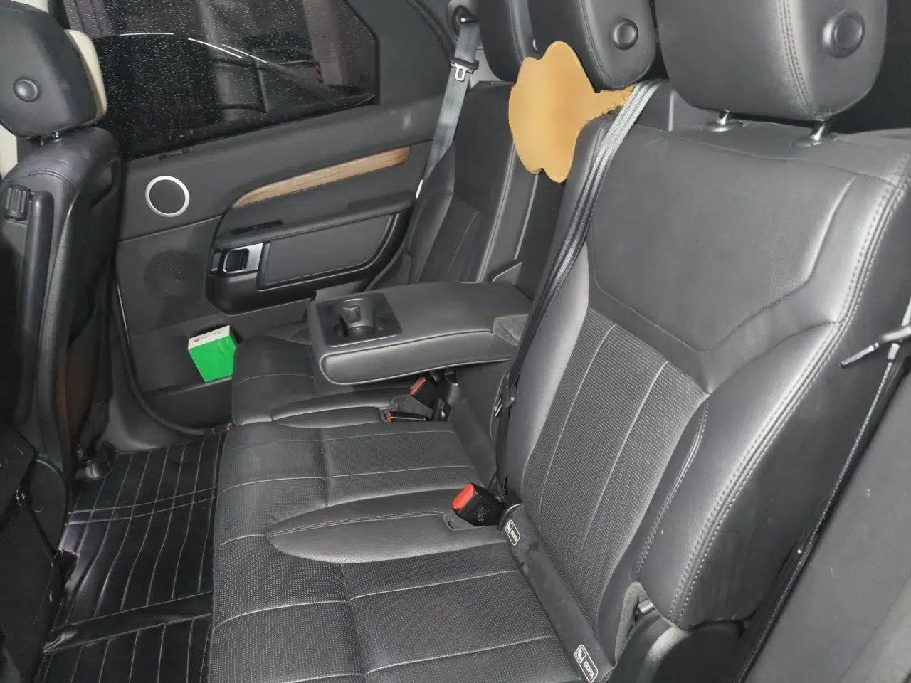 Land Rover Discovery 2018 3.0 SC V6 HSE — миниатюра 17