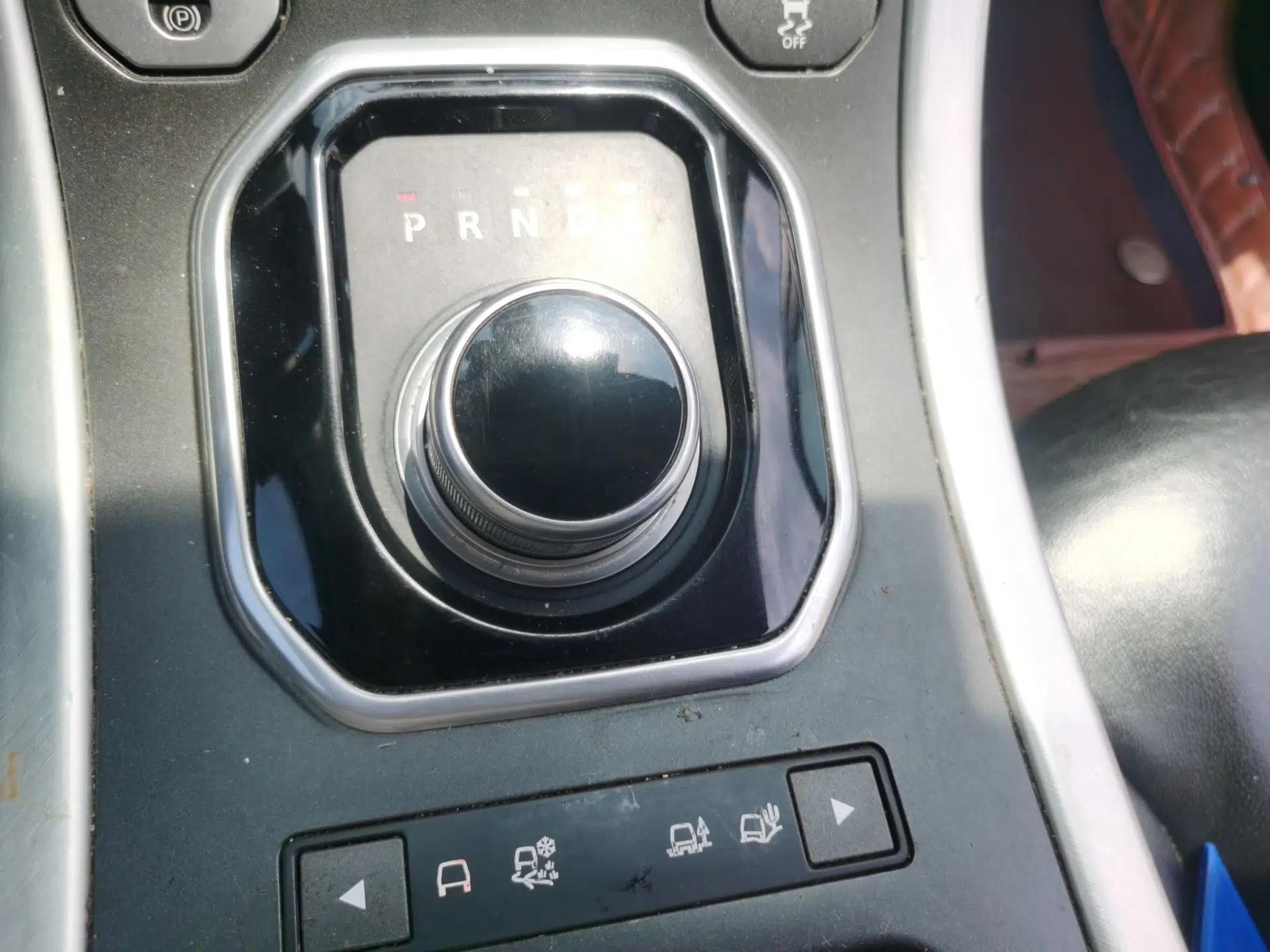Land Rover Range Evoque 2014 2.0T 5-Door Luxury Edition — миниатюра 14