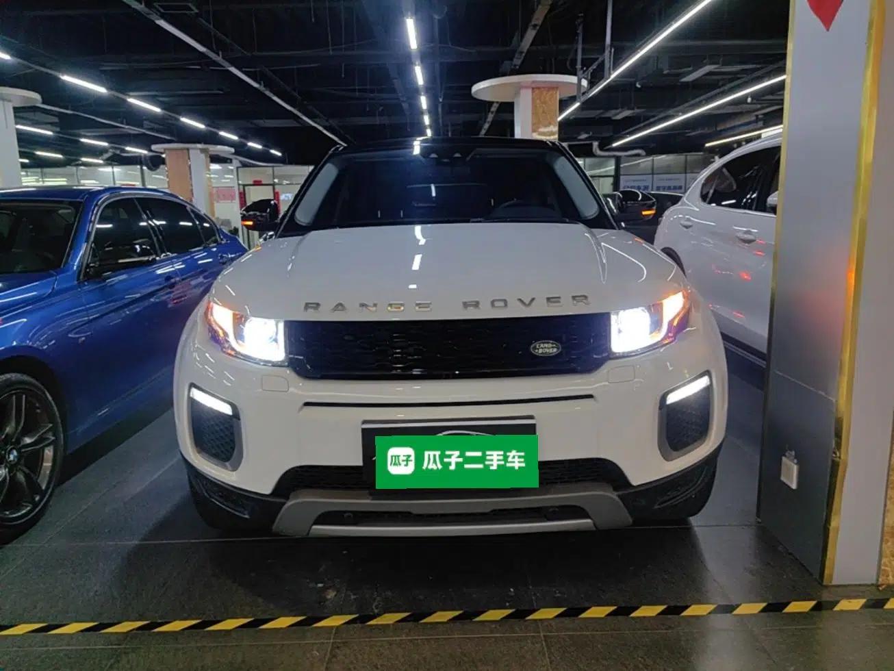 Land Rover Range Evoque 2017 2.0T SE Smart Glow Edition — миниатюра 2