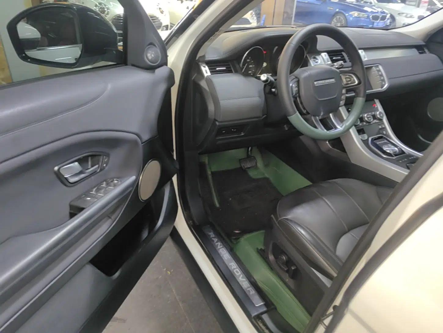 Land Rover Range Evoque 2017 2.0T SE Smart Glow Edition — миниатюра 18