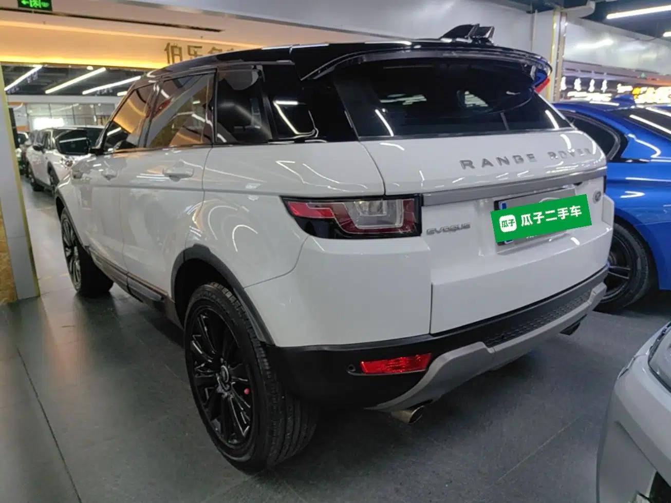 Land Rover Range Evoque 2017 2.0T SE Smart Glow Edition — миниатюра 4