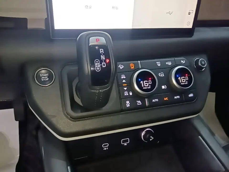 Land Rover Defender 2024 110 3.0T P400 XS — миниатюра 21