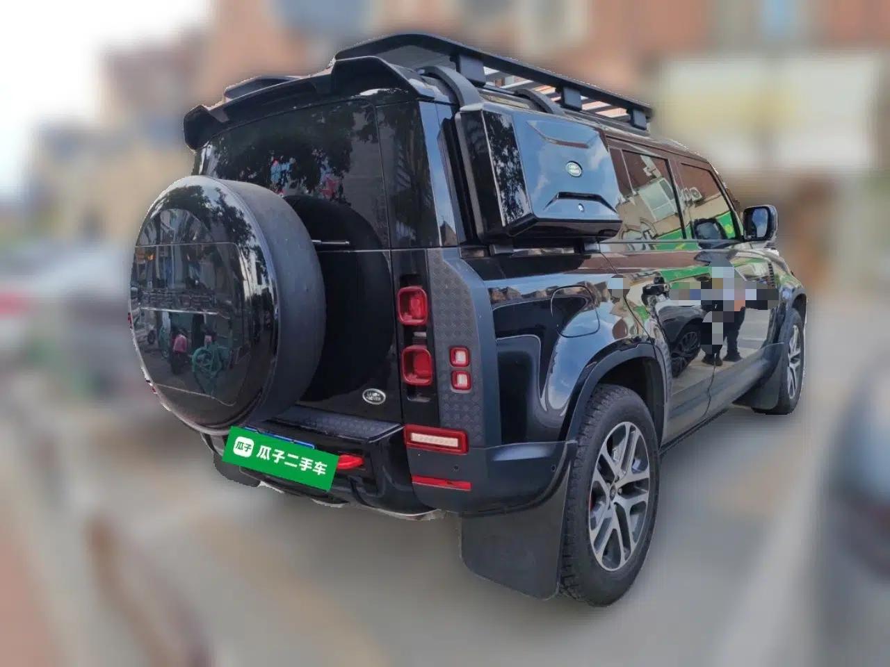 Land Rover Defender 2023 Facelift 110 3.0T P400 Dark Edition — миниатюра 6