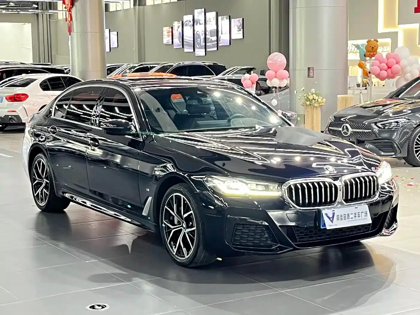 2023 BMW 5 Series 530Li Luxury M Sport Package — миниатюра 3