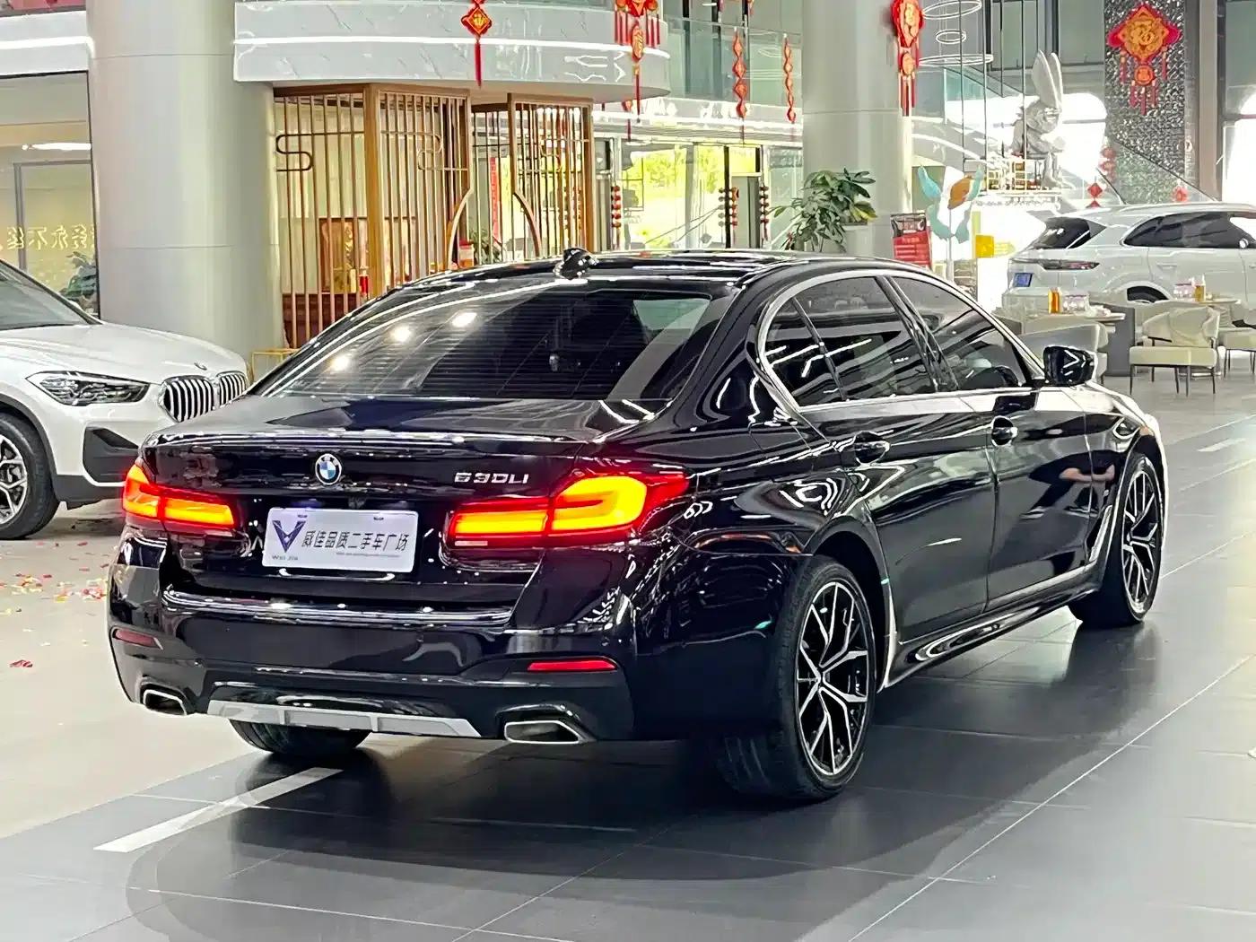 2023 BMW 5 Series 530Li Luxury M Sport Package — миниатюра 7