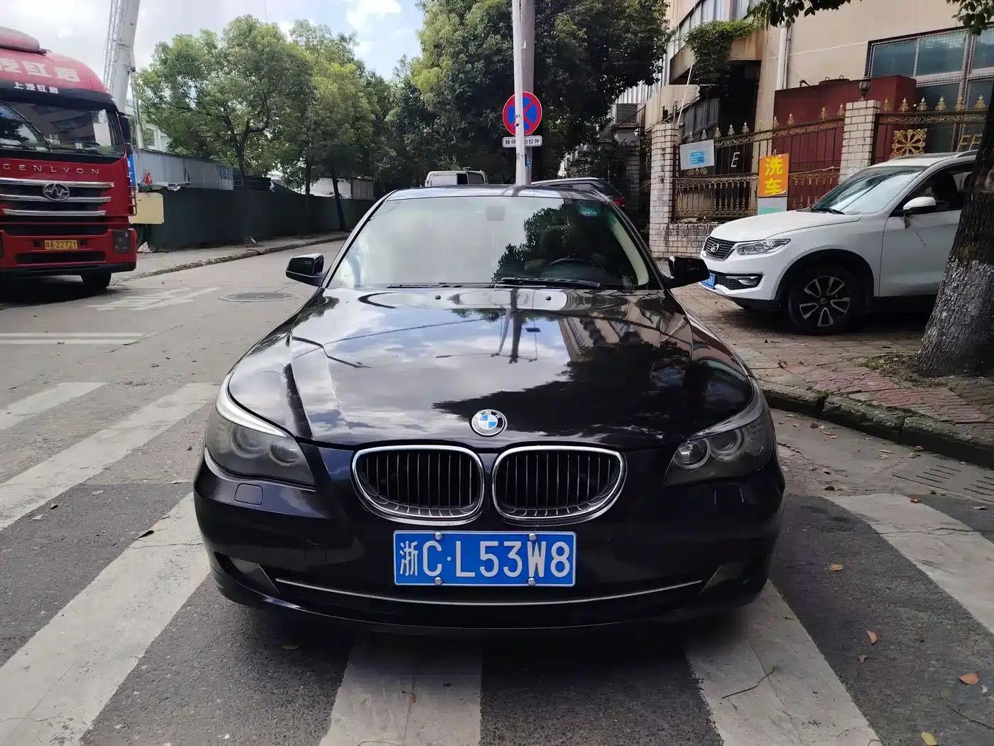 BMW 5 Series 2009 523Li Luxury — миниатюра 2