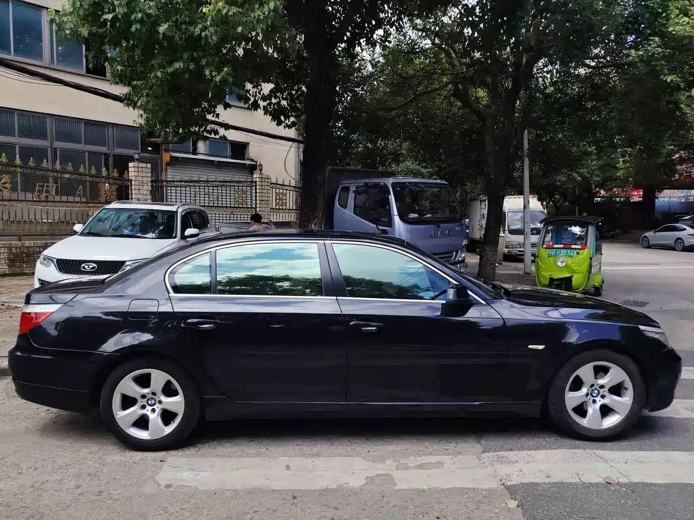 BMW 5 Series 2009 523Li Luxury — миниатюра 5