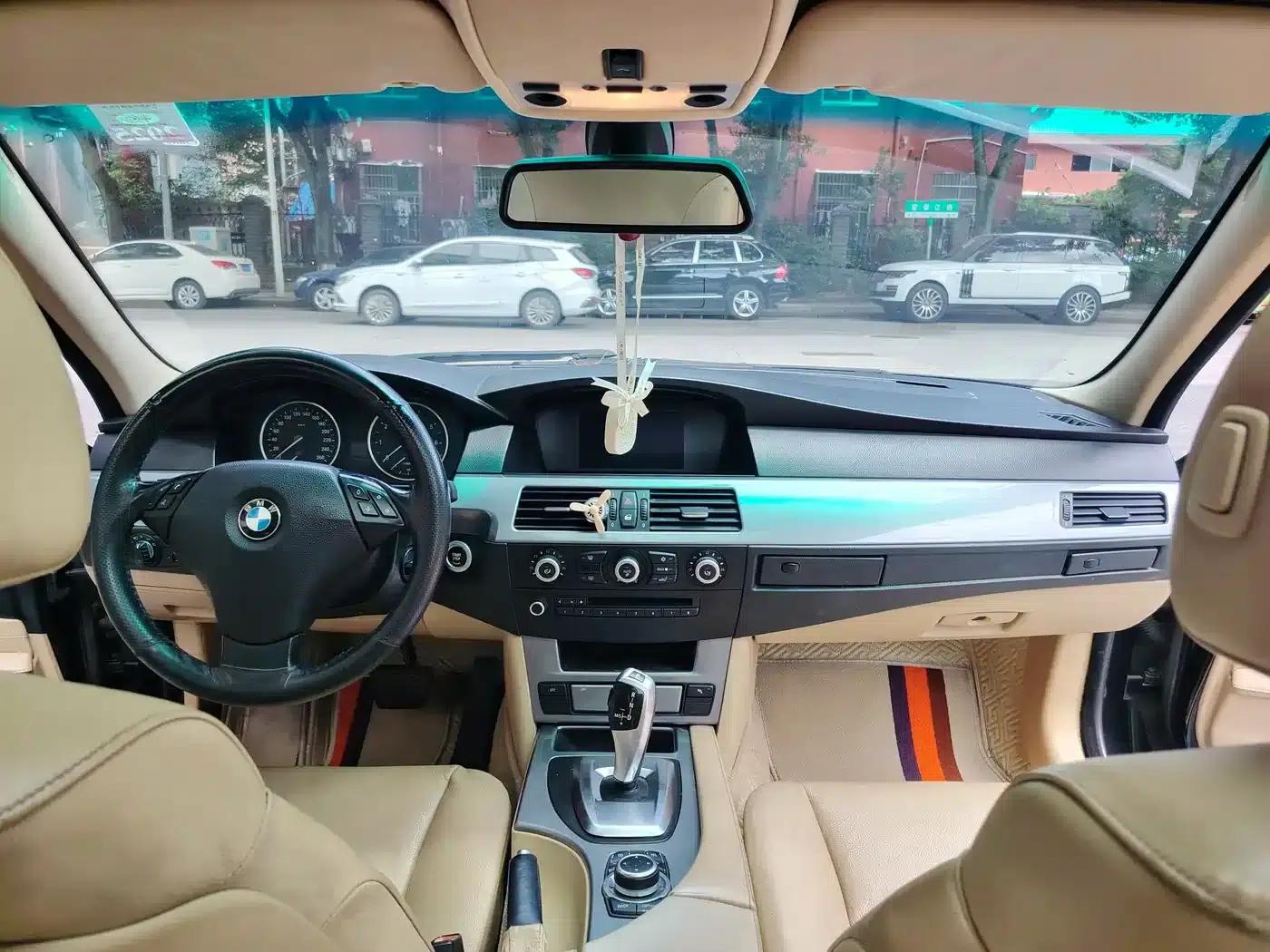 BMW 5 Series 2009 523Li Luxury — миниатюра 6