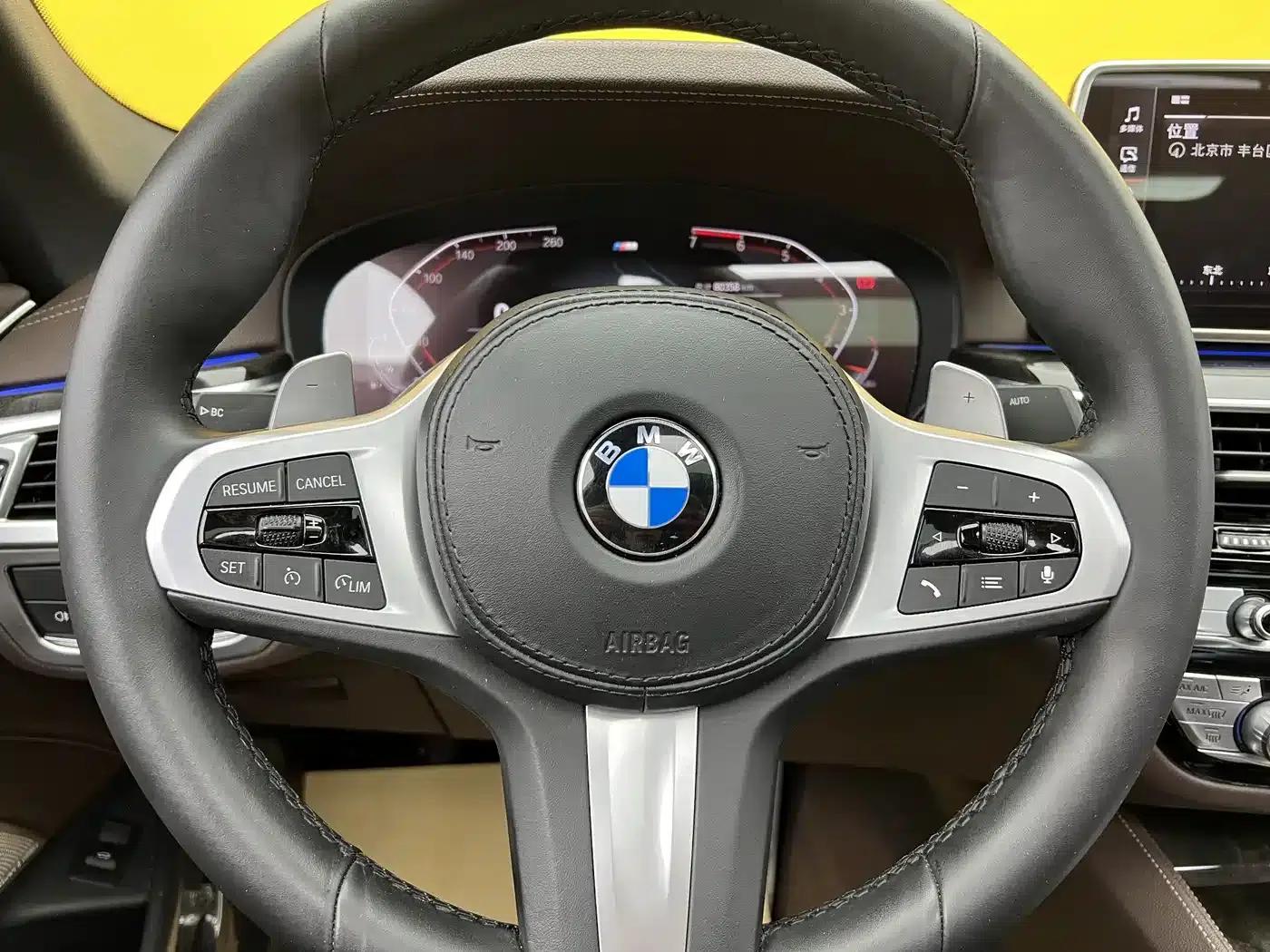 2022 BMW 5 Series 530Li xDrive M Sport Package — миниатюра 11
