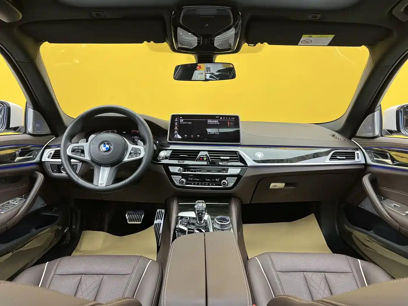 2022 BMW 5 Series 530Li xDrive M Sport Package — миниатюра 13