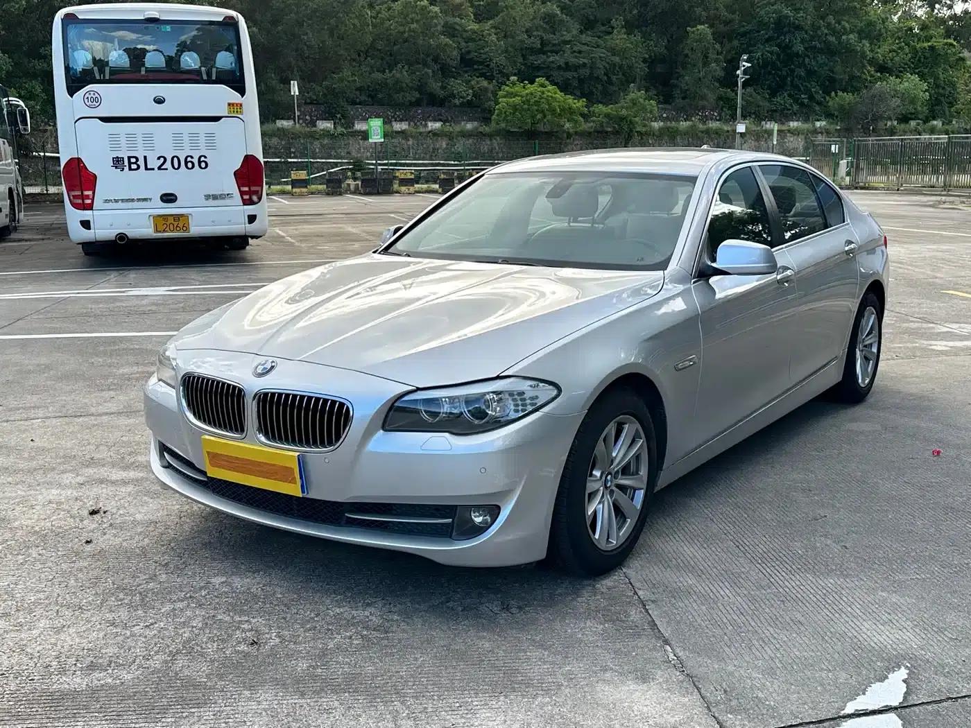 BMW 5 Series 2011 523Li Leading Edition — миниатюра 1