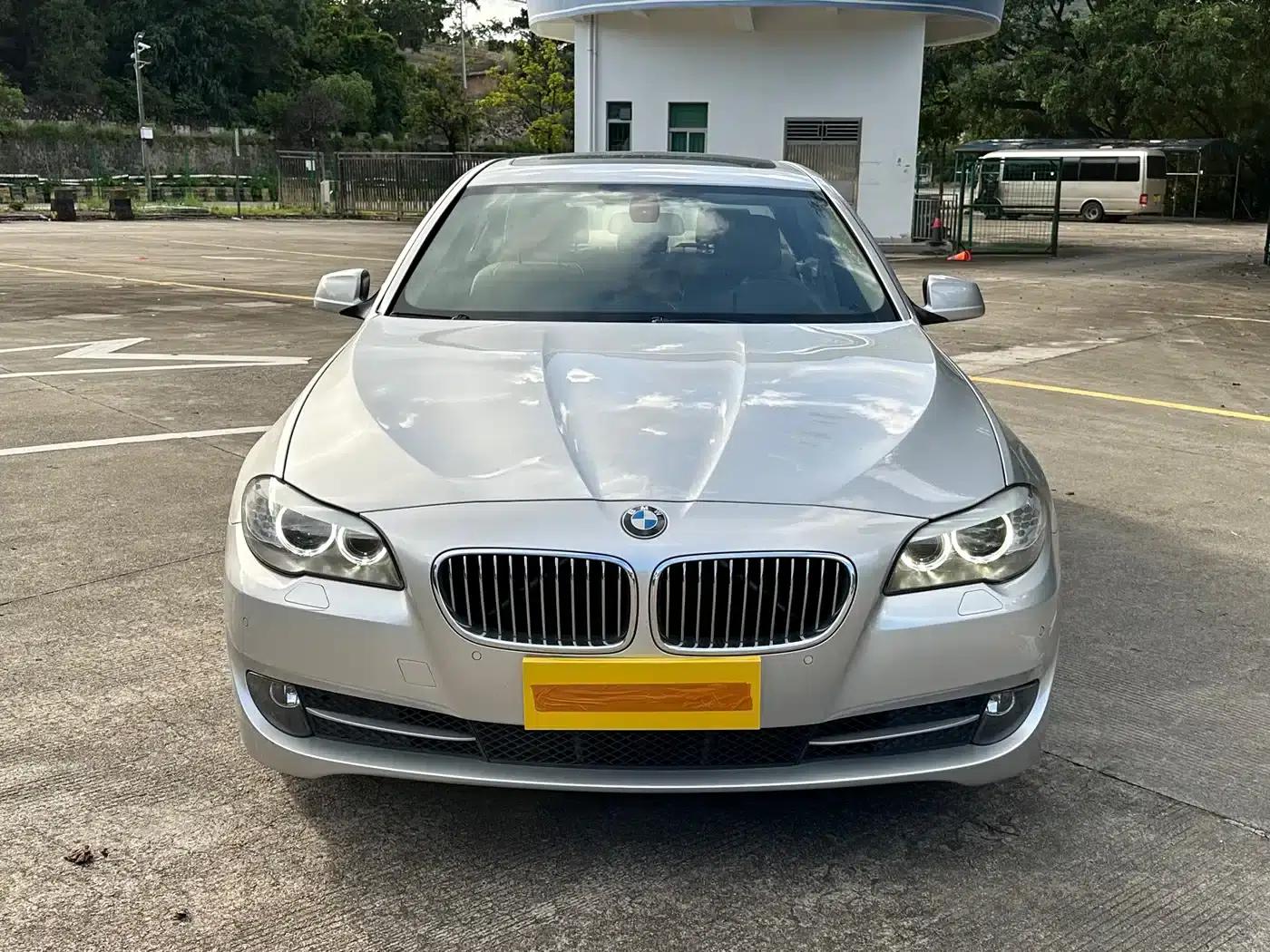 BMW 5 Series 2011 523Li Leading Edition — миниатюра 2
