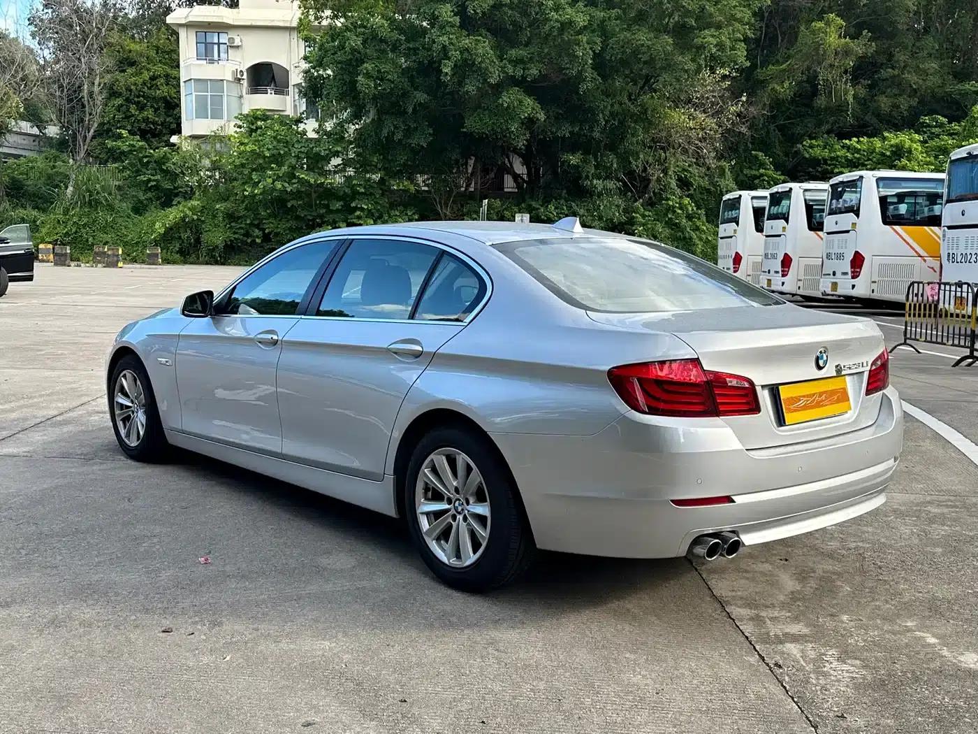 BMW 5 Series 2011 523Li Leading Edition — миниатюра 7