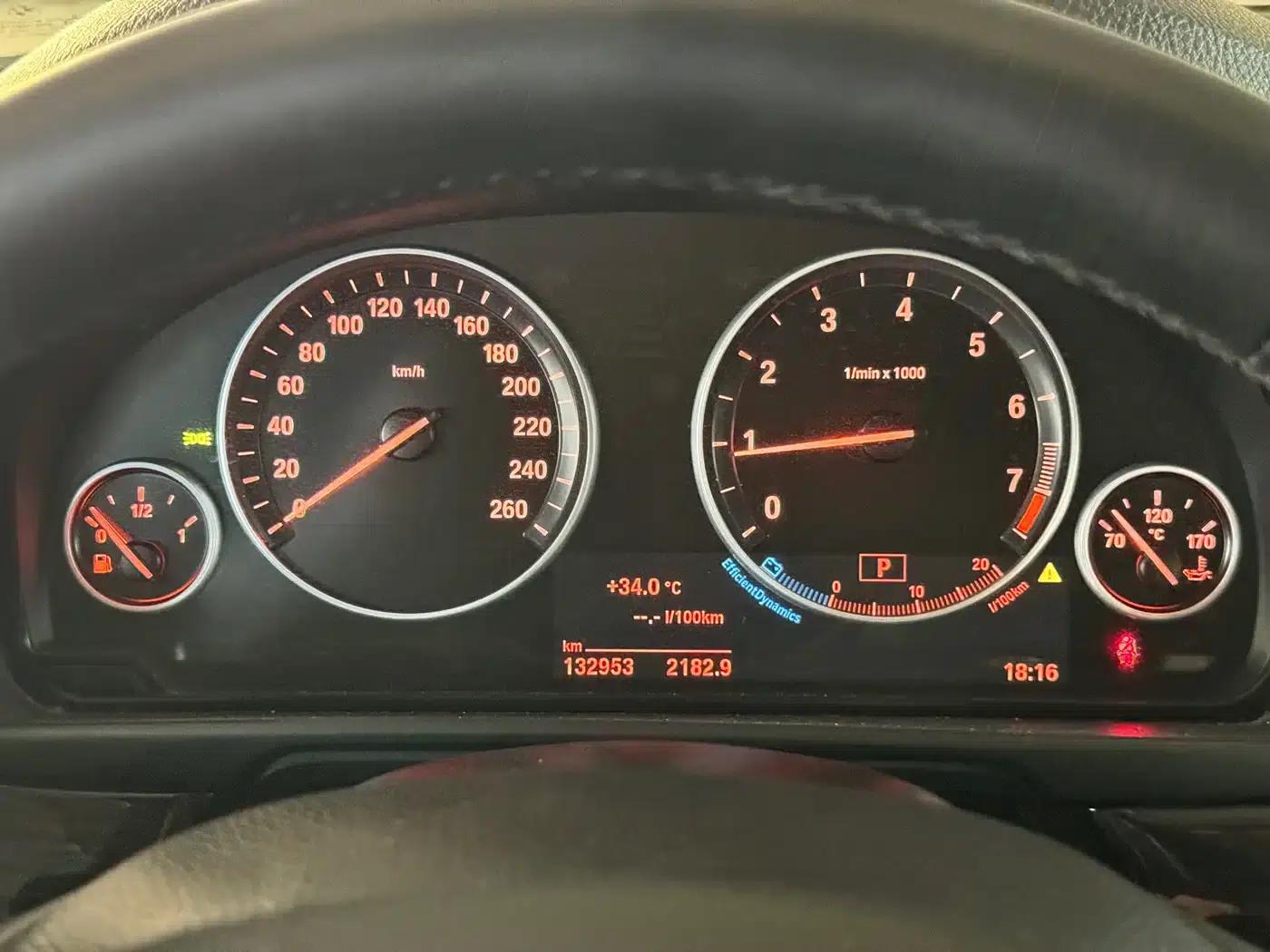 2014 BMW 5 Series 525Li Luxury Design Package — миниатюра 12