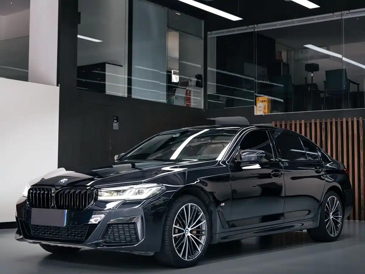 2021 BMW 5 Series 530Li Leading Edition M Sport Package — миниатюра 1