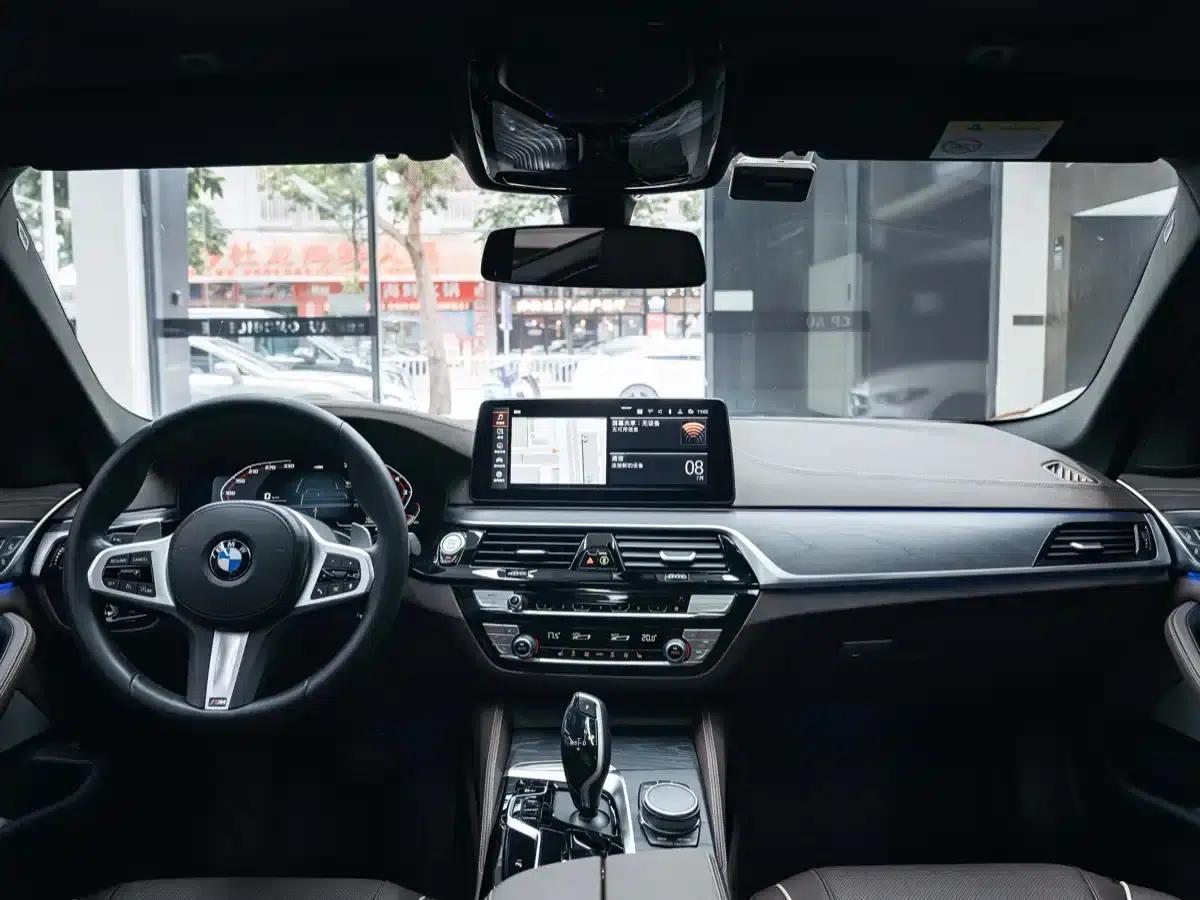 2021 BMW 5 Series 530Li Leading Edition M Sport Package — миниатюра 14