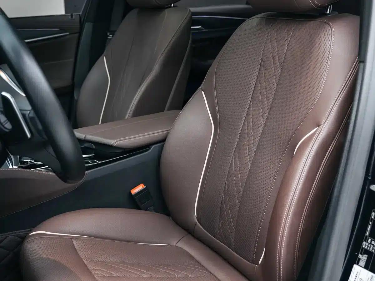 2021 BMW 5 Series 530Li Leading Edition M Sport Package — миниатюра 21