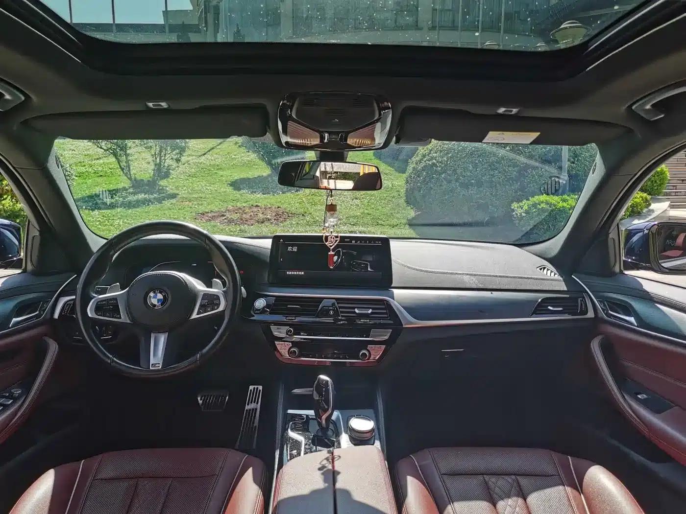 2022 BMW 5 Series 530Li Leading Edition M Sport Package — миниатюра 20