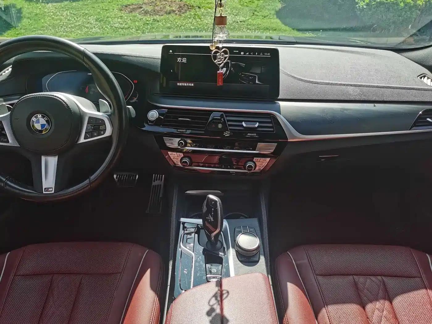 2022 BMW 5 Series 530Li Leading Edition M Sport Package — миниатюра 22
