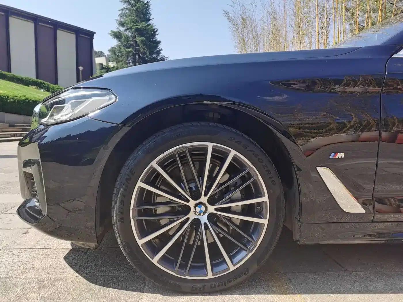 2022 BMW 5 Series 530Li Leading Edition M Sport Package — миниатюра 5