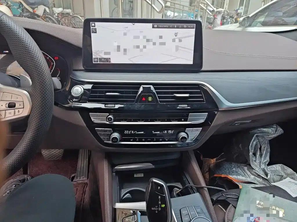 BMW 5 Series 2022 Facelift II 530Li Leading Model M Sport Package — миниатюра 14
