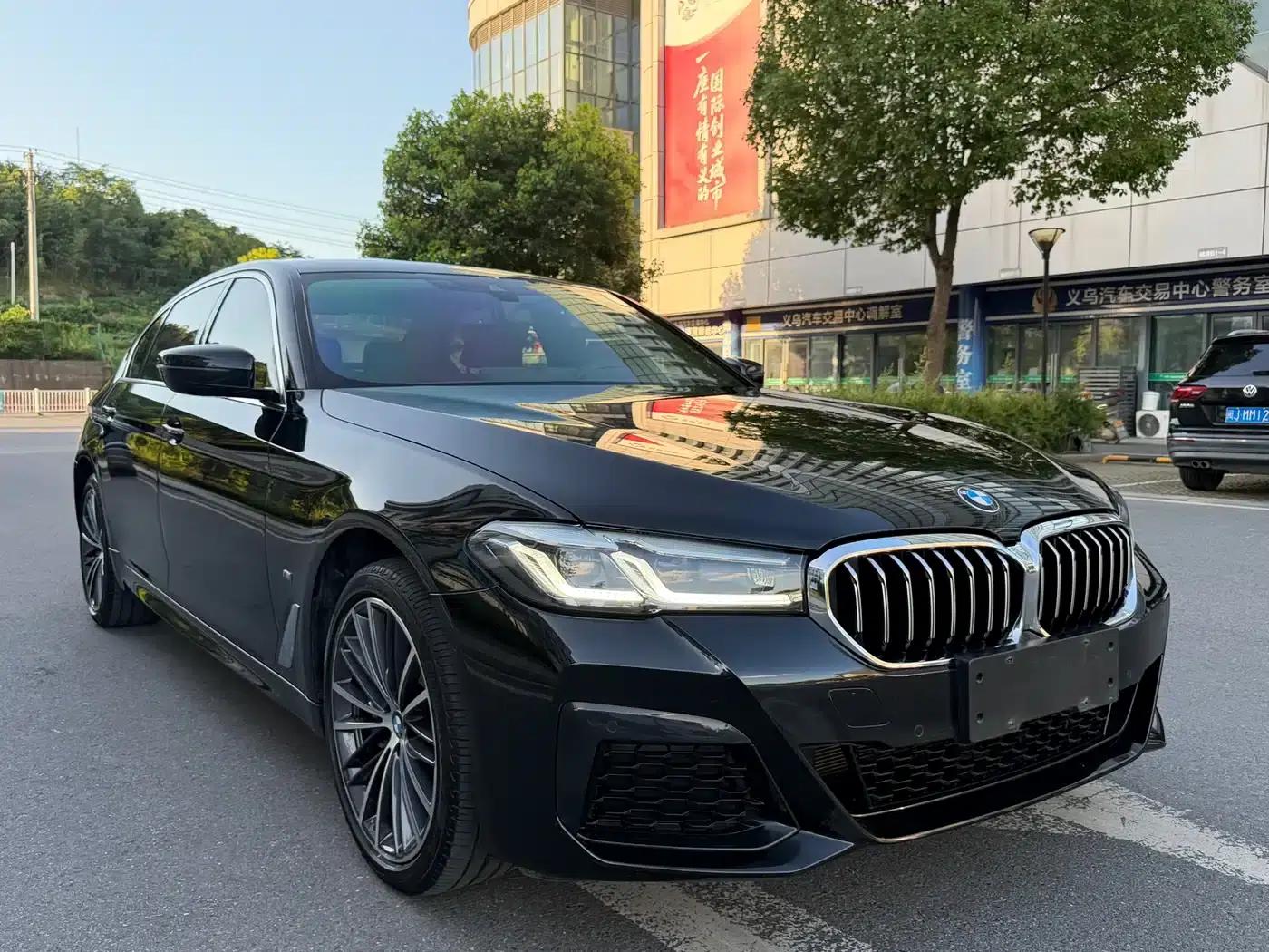2023 BMW 5 Series 530Li Leading Edition M Sport Package — миниатюра 2