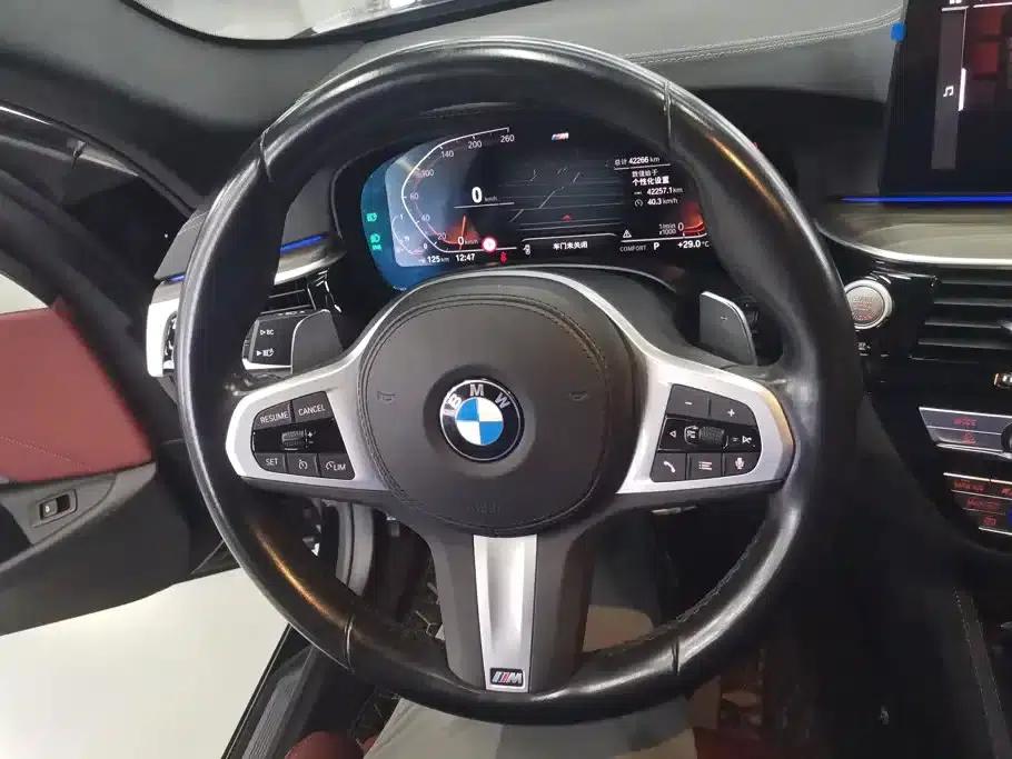 2022 BMW 5 Series 530Li Luxury M Sport Package — миниатюра 15