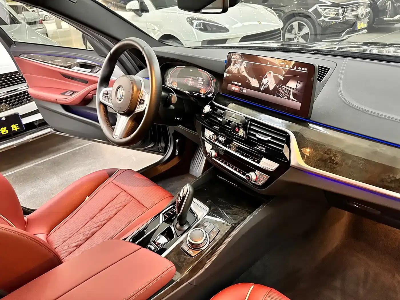 2022 BMW 5 Series Facelift 530Li Leading Edition M Sport Package — миниатюра 8