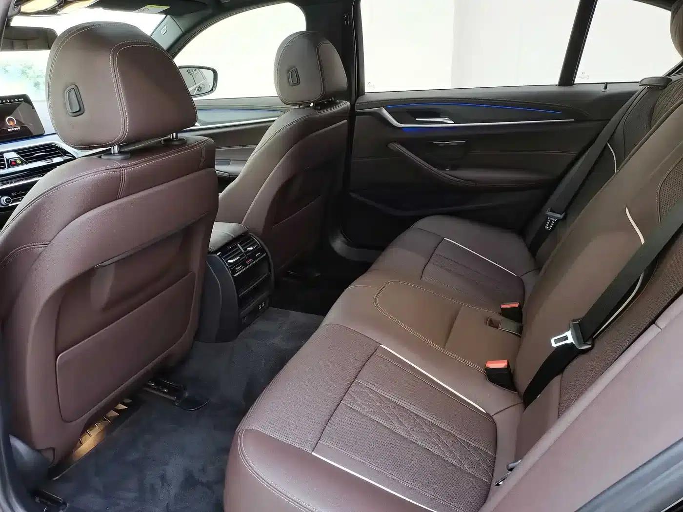 2022 BMW 5 Series 530Li Leading Edition M Sport Package — миниатюра 19