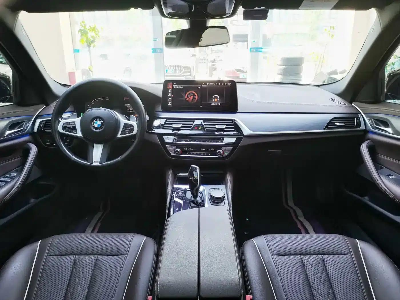 2021 BMW 5 Series Facelift 530Li Leading Edition M Sport Package — миниатюра 15