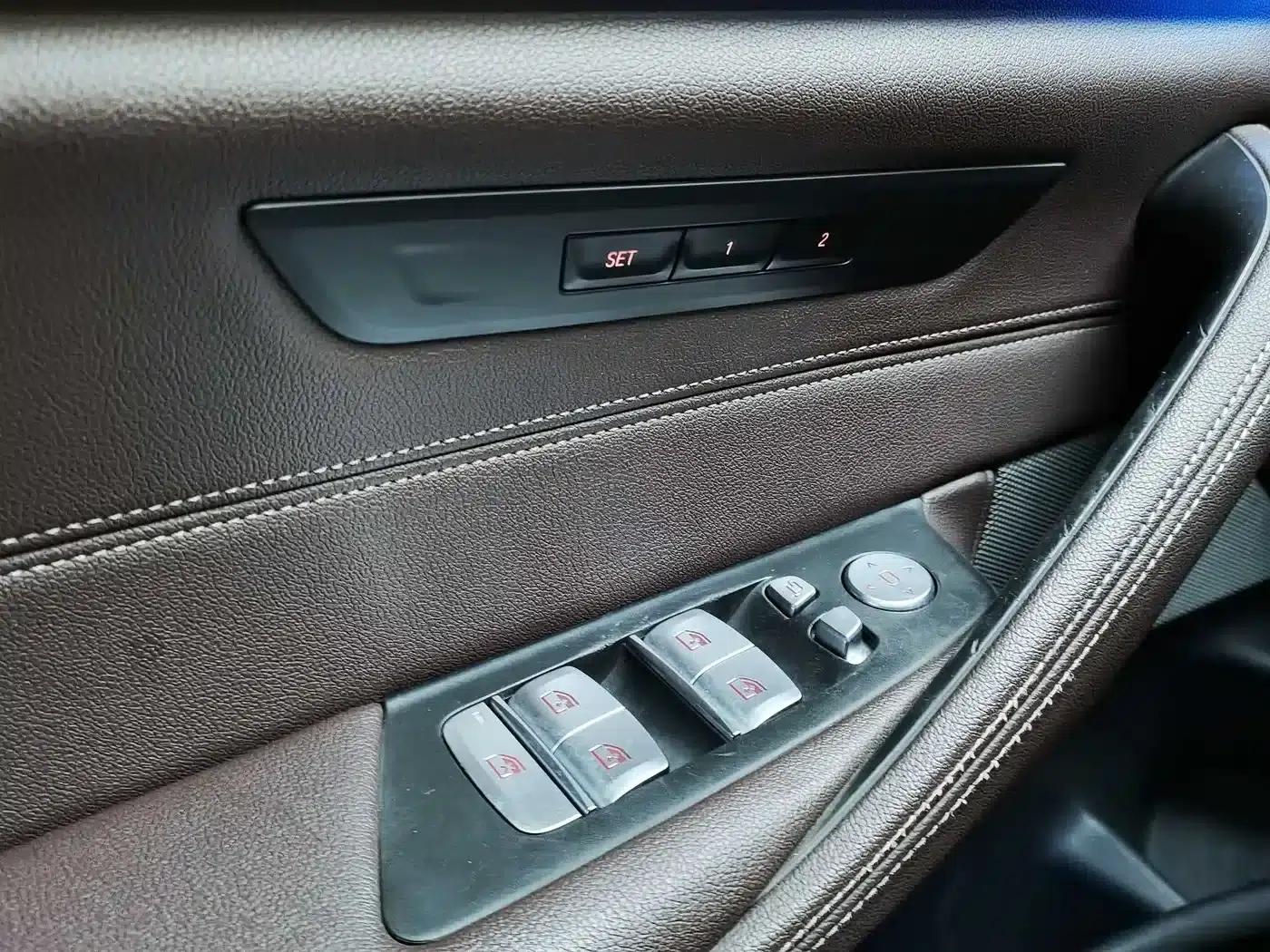 2021 BMW 5 Series Facelift 530Li Leading Edition M Sport Package — миниатюра 21