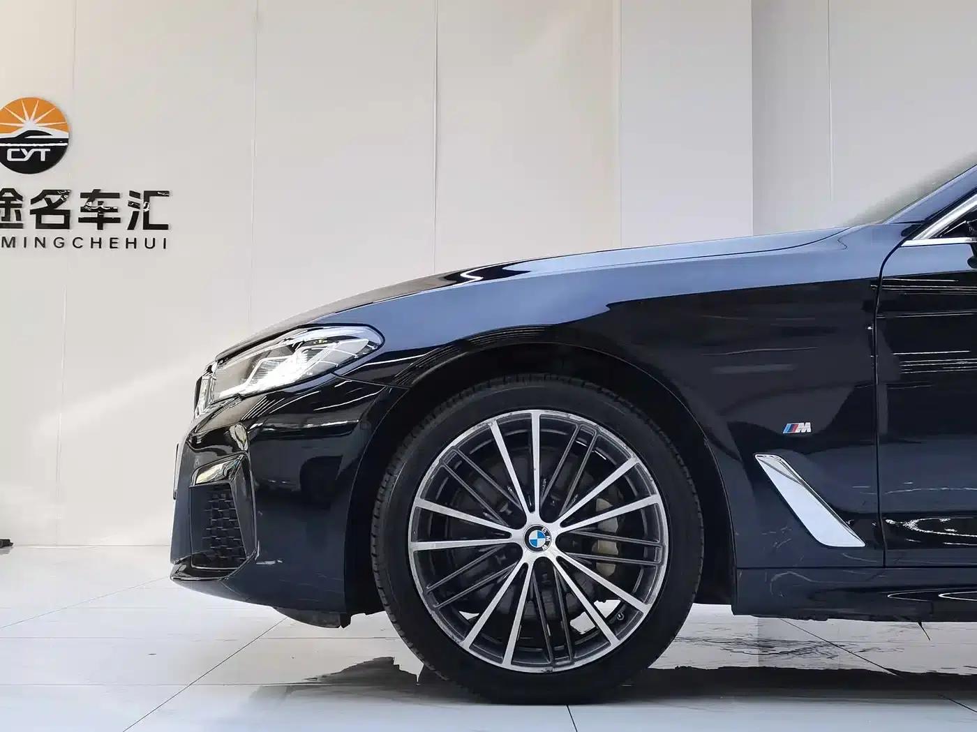2021 BMW 5 Series Facelift 530Li Leading Edition M Sport Package — миниатюра 9