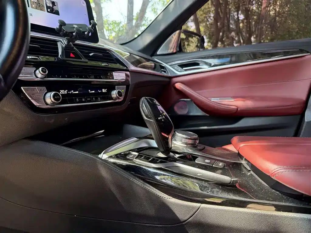 2018 BMW 5 Series 525Li M Sport Package — миниатюра 13