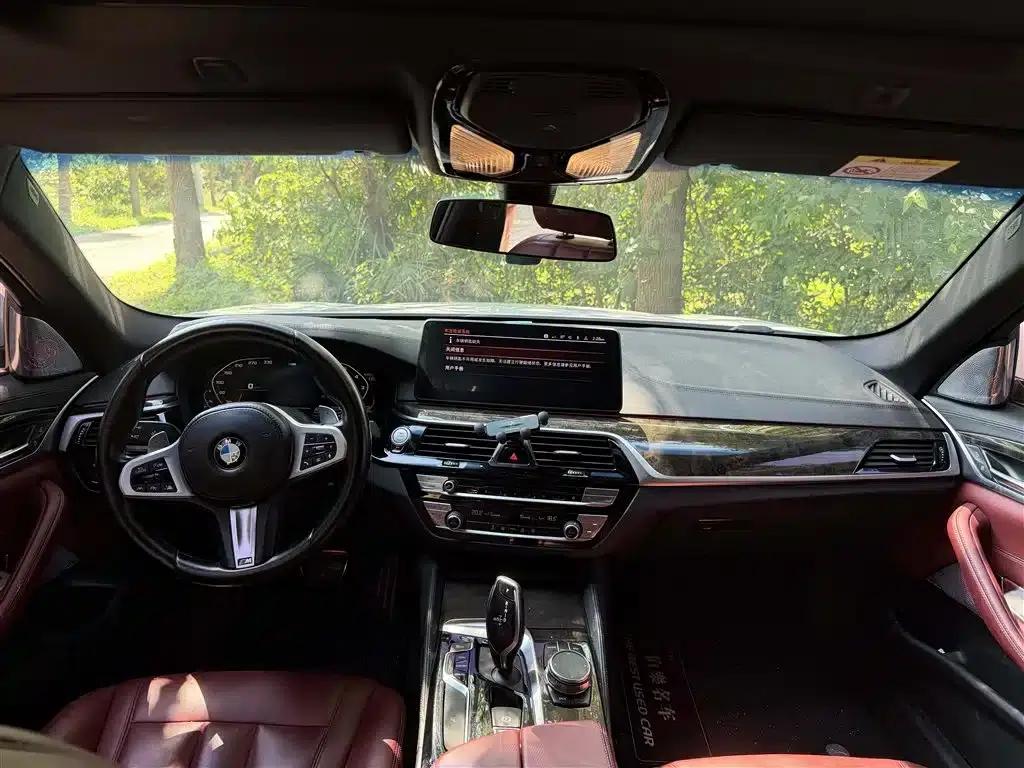2018 BMW 5 Series 525Li M Sport Package — миниатюра 18
